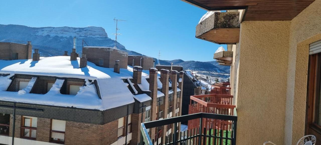 Flor De Nieve Apartamento Jaca Exterior foto
