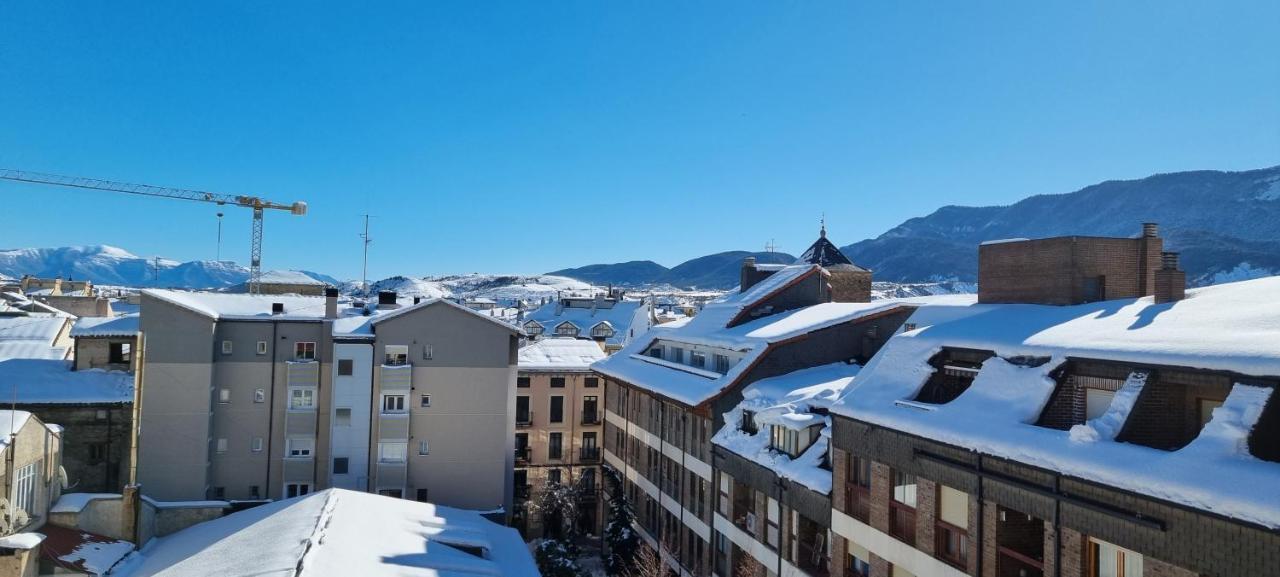 Flor De Nieve Apartamento Jaca Exterior foto